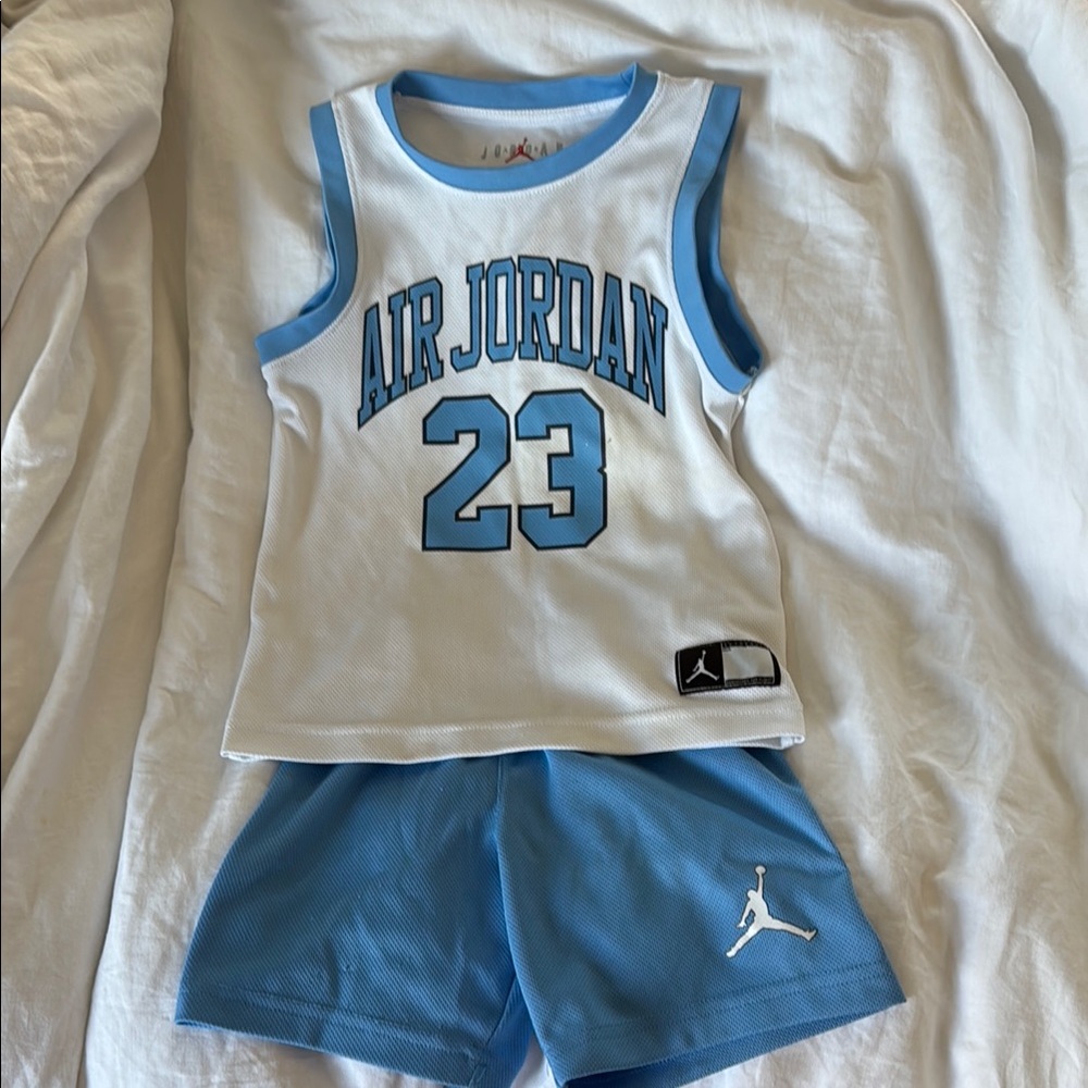 Jordan Kids' Blue and White Basketball Set 3-4 years